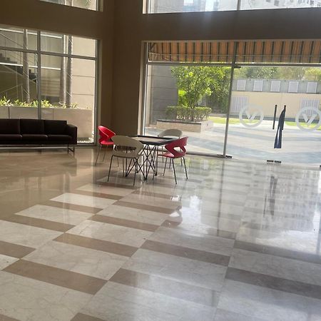 V Retreat Gurgaon Hotel ภายนอก รูปภาพ