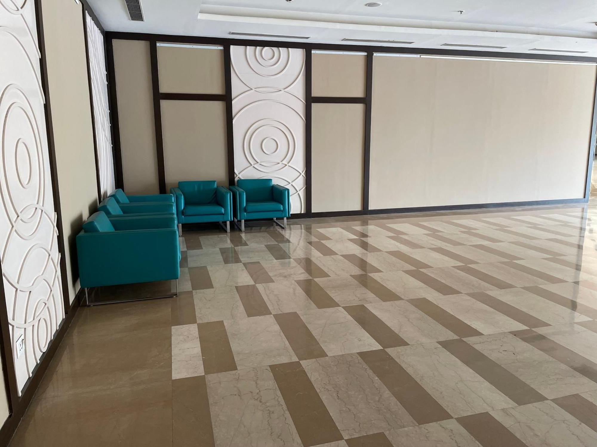 V Retreat Gurgaon Hotel ภายนอก รูปภาพ